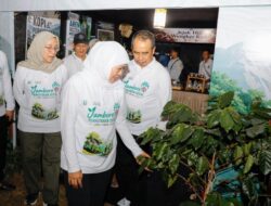 Khofifah Buka Jambore Perhutanan Sosial di Madiun, Dorong Kelompok Usaha Perhutanan Sosial Naik Kelas , Fokus  Penguatan Agroforestri Kopi