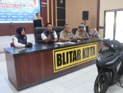 Polres Blitar Kota Amankan Tiga Tersangka Perampasan Modus Jebak Korban Lewat Aplikasi Kencan