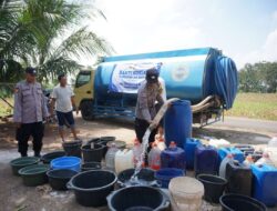 Polres Tuban Gelar Baksos Sambut Hari Bhayangkara ke 80, Droping 40 Ribu Liter Air Bersih di 3 Desa