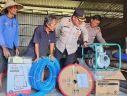 Polres Pelabuhan Tanjungperak Salurkan Bantuan Alat Pertanian Dukung Ketahanan Pangan Nasional