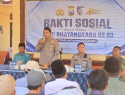 Hari Bhayangkara ke -80, Polres Probolinggo Salurkan Bantuan Alat Pertanian dan Droping 10 Ribu Liter Air Bersih di Banyuanyar