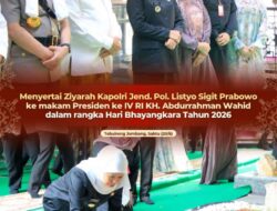 Khofifah Menyertai Kapolri Ziarah ke Makam Proklamator RI Bung Karno dan Presiden RI Ke-4 Gus Dur Jelang Hari Bhayangkara ke-80: Resonansikan Nilai Kebangsaan, Kemanusiaan dan Persatuan Bangsa