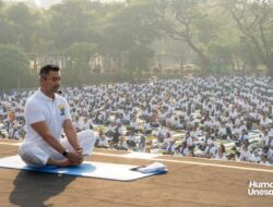 Catatkan Rekor MURI, Unesa Gandeng Anjasmara Gelar Yoga Bersama dengan Peserta Disabilitas Terbanyak