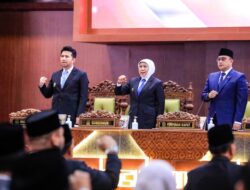 Khofifah Sampaikan Nota Keuangan Raperda Pertanggungjawaban APBD Jatim 2025, Paparkan Realisasi Pendapatan 104,6% dan Berhasil Pertahankan WTP 11 Tahun Berturut-Turut