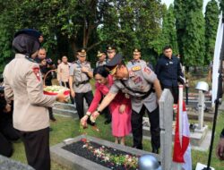 Polri Gelar Ziarah dan Tabur Bunga Jelang Hari Bhayangkara ke-80