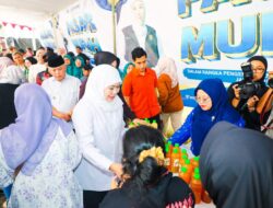 Khofifah Gelar Pasar Murah di Singosari Malang, Tegaskan Komitmen Kendalikan Inflasi dan Jaga Daya Beli Masyarakat