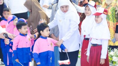 Khofifah Bersama Menko PMK, Mendikdasmen dan Menteri PPPA Luncurkan Gernas Rana MPLS Ramah 2026, Pastikan Siswa Belajar di Lingkungan Aman serta Nyaman Tanpa Kekerasan