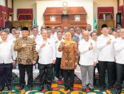 Ilham Habibi Lantik  PW PII Jatim, Gubernur Khofifah Ajak Perkuat Kolaborasi dan Inovasi Majukan Bangsa Melalui Pembangunan Infrastruktur di Berbagai Sektor