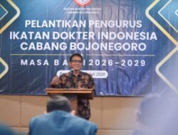 Hadiri Pengurus IDI Cabang Bojonegoro Bupati Wahono Dorong Setiap Rumah Sakit Miliki Layanan Unggulan.