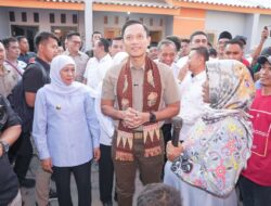 Khofifah Mendampingi  Menko Infra AHY Resmikan Program Pengentasan Kawasan Permukiman Kumuh  Terpadu di Gresik, Wujudkan  Kualitas Hidup Masyarakat Melalui Lingkungan ASRI