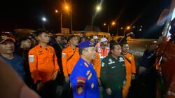 Polda Jatim Terjunkan 30 Personel SAR Polairud dan Almatsus, Evakuasi Korban KMP Mutiara Sentosa 2
