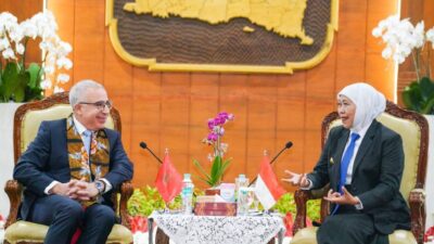 Khofifah Terima Kunjungan Dubes Maroko di Grahadi: Dorong Kemitraan Strategis Jawa Timur–Maroko di Bidang Perdagangan, Pendidikan, hingga Investasi