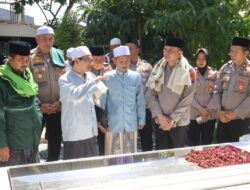 Sinergi Spiritual, Kapolres Pelabuhan Tanjung Perak Ziarah Wali di Surabaya