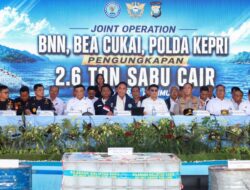 Tim Gabungan Tangkap Kapal Berbendera Tanzania Bawa 2,6 Ton Metamfetamin Cair di Perairan Karimun