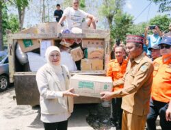 Gubernur Khofifah Hadir Langsung Menguatkan Warga Terdampak Gempa Bumi NTT di Pengungsian Benteng Jawa,   Lamba Leda – Manggarai Timur