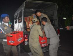 Respons Cepat Satpol PP Surabaya Razia Warkop Diduga Jual Miras