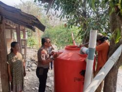 Polres Nganjuk Pasok 12 Ribu Liter Air Bersih ke Tiga Dusun Terdampak Kemarau