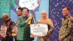 Jatim Dinobatkan Provinsi Terbaik I Pengolahan Sampah dan Lingkungan Asri, Gubernur Khofifah: Hasil Gotong Royong dan Komitmen Bersama Masyarakat Lewat Aksi Kurve dan PSEL