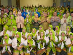 Peringati Maulidurrasul dan Harlah Ke-80 Muslimat NU di Kalimantan Utara, Khofifah Ajak Perkuat Peran Perempuan sebagai Madrasah dan Penggerak Perdamaian Dunia