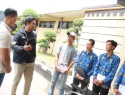 Polres Lamongan Beri Penghargaan Empat Warga yang Gagalkan Curanmor di Puskesmas Deket