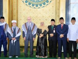Gubernur Khofifah Sambut Tiga Tokoh Palestina di Masjid Al-Akbar Surabaya, Teguhkan Persaudaraan dan Buka Ruang Kerja Sama Yang Produktif
