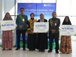 Peringati Hari Pelanggan BPJS TK Bojonegoro Serahkan klaim jaminan kepada Puluhan orang