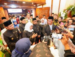 Mentan Amran Sulaiman Sampaikan  Apresiasi Capaian Sektor Pertanian Jatim Pada Orasi  Rapat Paripurna Istimewa Hari Jadi ke-81 Jatim: Gubernur Khofifah Tegaskan Komitmen Perkuat Jawa Timur sebagai Lumbung Pangan Nasional