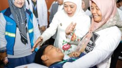 Mengawali Peringatan Hari Santri 2026, Gubernur Khofifah Tinjau Khitanan Massal dan Cek Kesehatan Gratis Bagi Warga Pacitan Oleh Dinkes Jatim