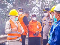 Gubernur Khofifah Kirim Heli Water Bombing Untuk Penanganan Kebakaran TPA Supit Urang Malang: Apresiasi dan Utamakan Keselamatan Relawan sekaligus Imbau Masyarakat Tidak Bakar Sampah Sembarangan