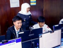 Menjaga Harapan dan Masa Depan Murid Jatim, Gubernur Khofifah Hadir Beri Semangat dan Doa Kesuksesan TKA